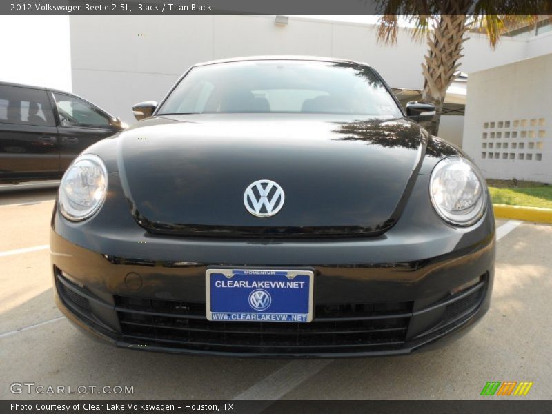 Black / Titan Black 2012 Volkswagen Beetle 2.5L