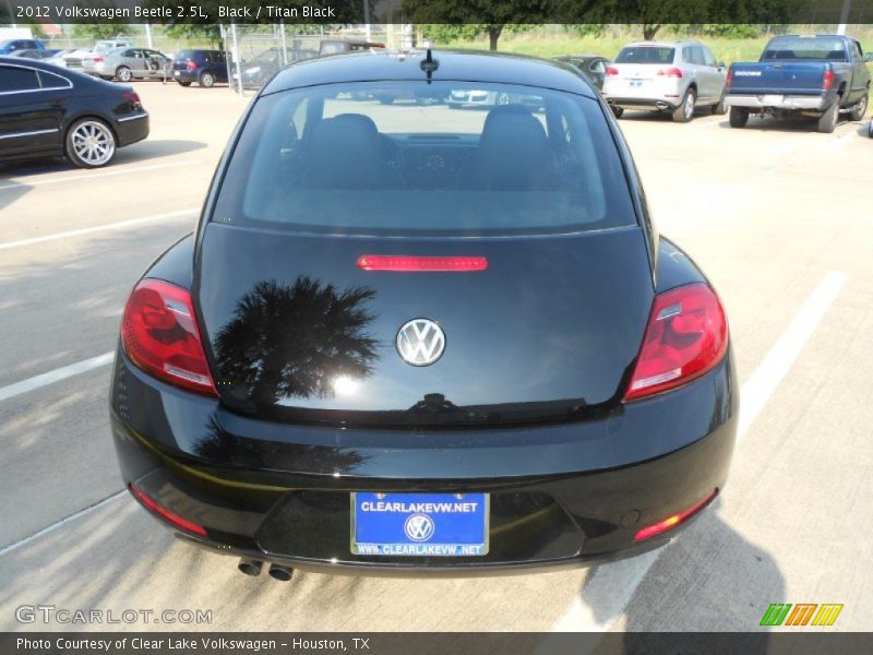 Black / Titan Black 2012 Volkswagen Beetle 2.5L