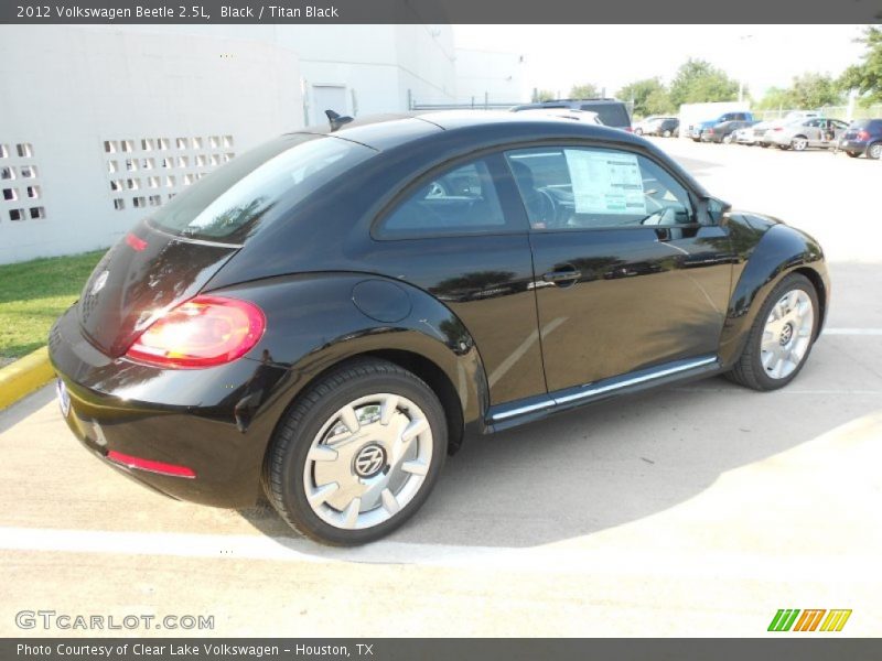 Black / Titan Black 2012 Volkswagen Beetle 2.5L