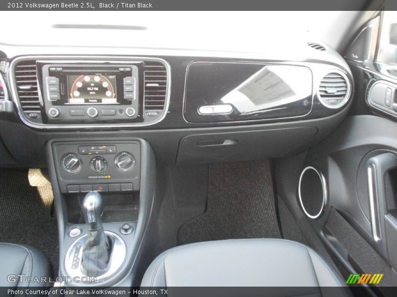 Black / Titan Black 2012 Volkswagen Beetle 2.5L