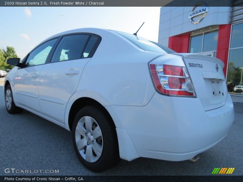 Fresh Powder White / Charcoal 2009 Nissan Sentra 2.0
