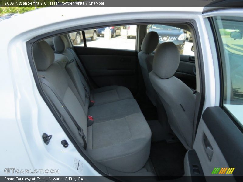 Fresh Powder White / Charcoal 2009 Nissan Sentra 2.0