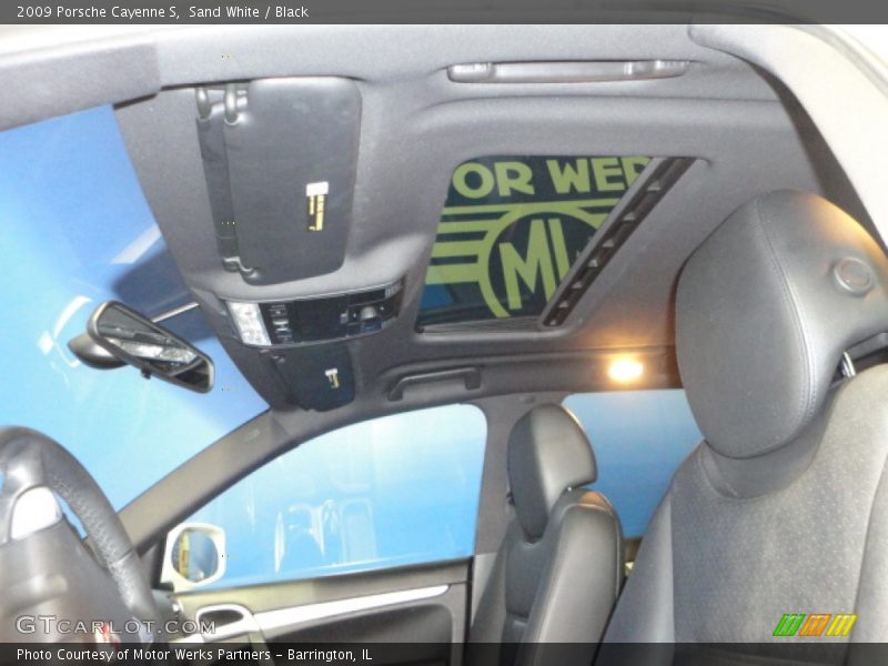 Sand White / Black 2009 Porsche Cayenne S