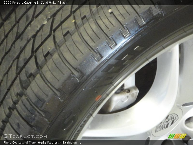 Sand White / Black 2009 Porsche Cayenne S