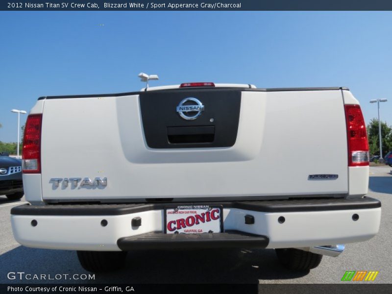 Blizzard White / Sport Apperance Gray/Charcoal 2012 Nissan Titan SV Crew Cab