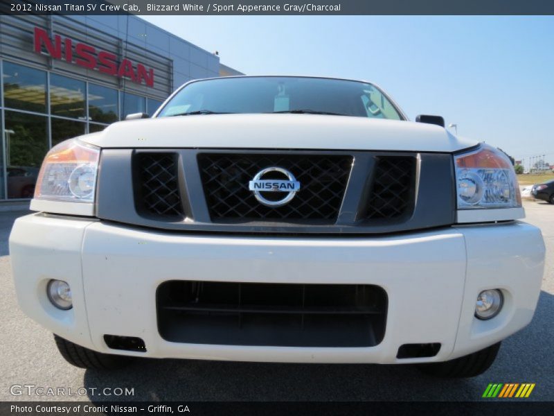 Blizzard White / Sport Apperance Gray/Charcoal 2012 Nissan Titan SV Crew Cab