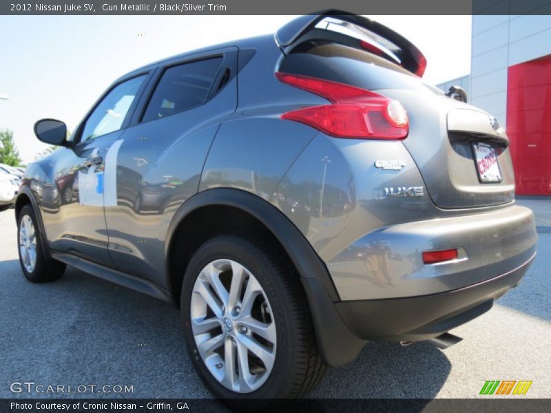 Gun Metallic / Black/Silver Trim 2012 Nissan Juke SV