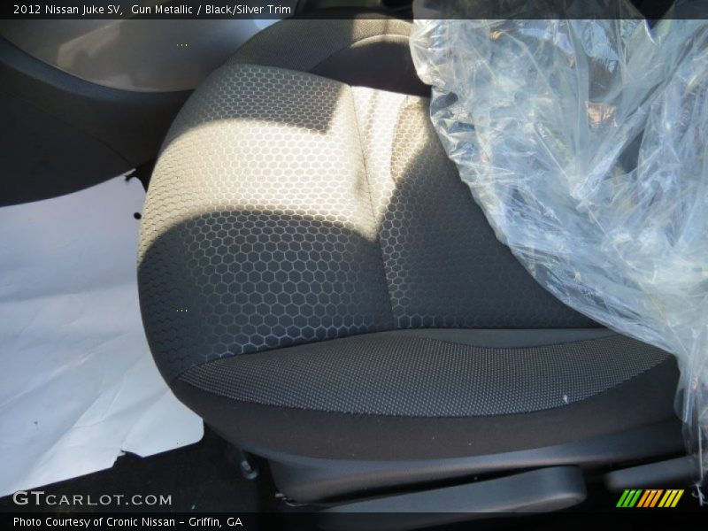 Gun Metallic / Black/Silver Trim 2012 Nissan Juke SV