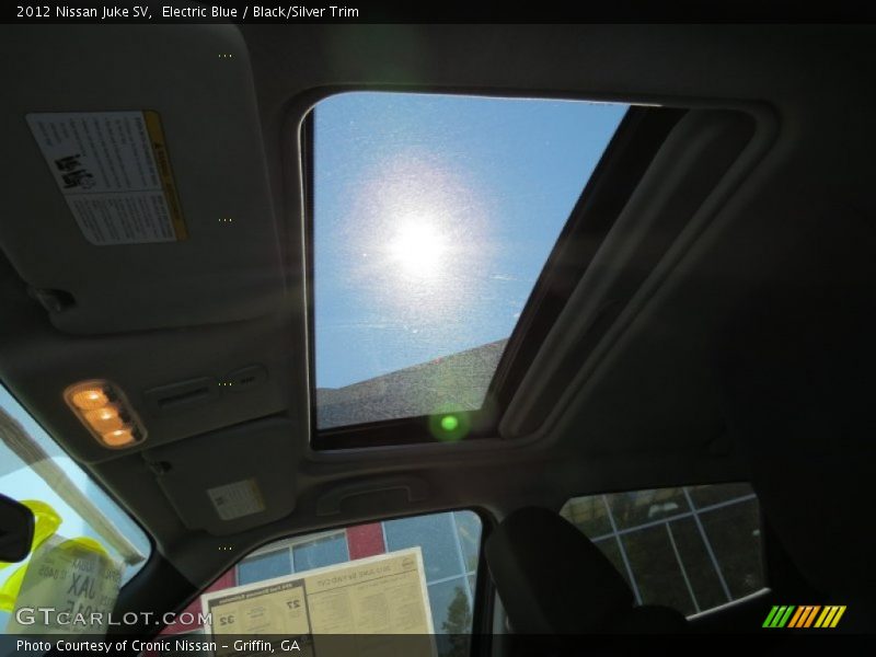 Electric Blue / Black/Silver Trim 2012 Nissan Juke SV