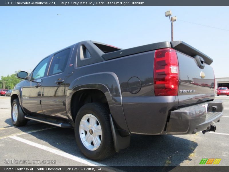 Taupe Gray Metallic / Dark Titanium/Light Titanium 2010 Chevrolet Avalanche Z71