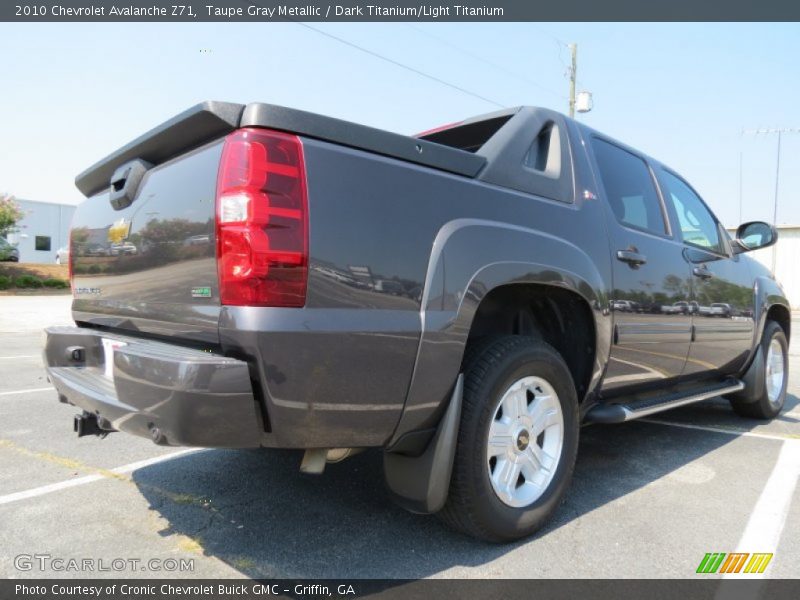 Taupe Gray Metallic / Dark Titanium/Light Titanium 2010 Chevrolet Avalanche Z71