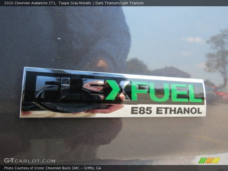 Taupe Gray Metallic / Dark Titanium/Light Titanium 2010 Chevrolet Avalanche Z71