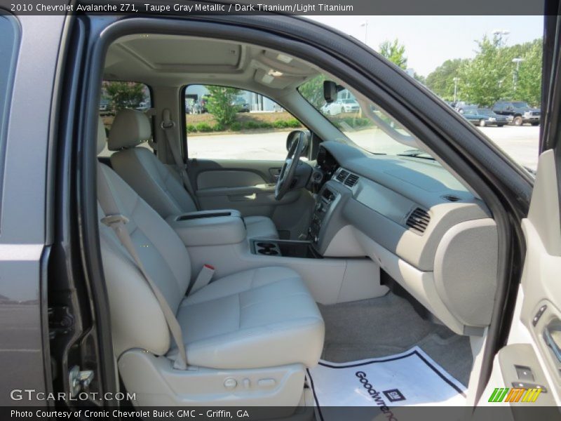 Taupe Gray Metallic / Dark Titanium/Light Titanium 2010 Chevrolet Avalanche Z71