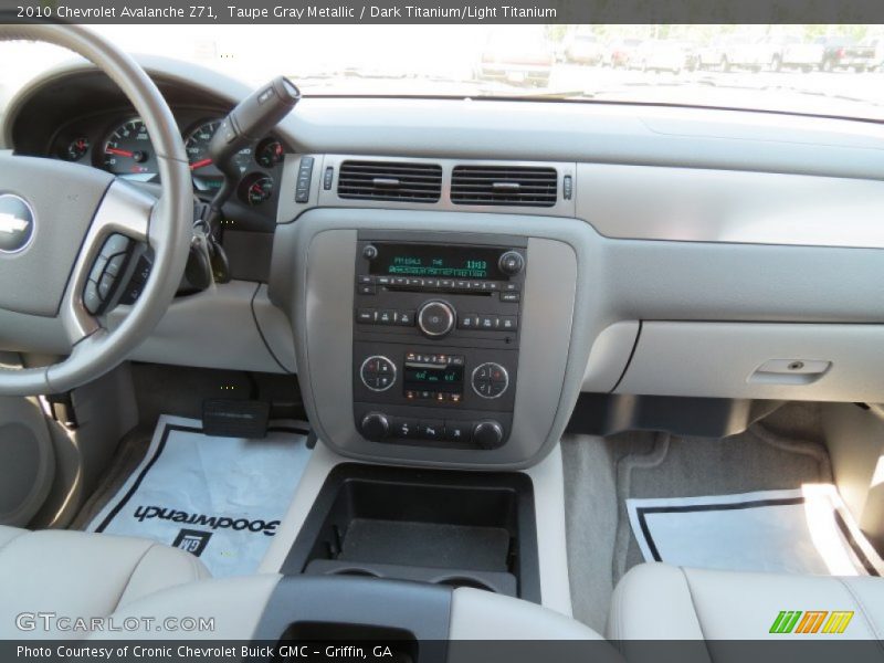 Taupe Gray Metallic / Dark Titanium/Light Titanium 2010 Chevrolet Avalanche Z71