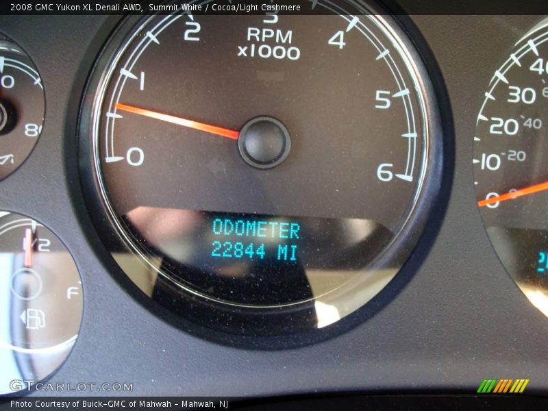 Summit White / Cocoa/Light Cashmere 2008 GMC Yukon XL Denali AWD