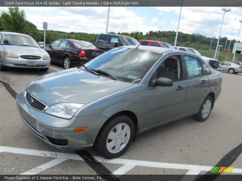 Light Tundra Metallic / Dark Flint/Light Flint 2006 Ford Focus ZX4 SE Sedan