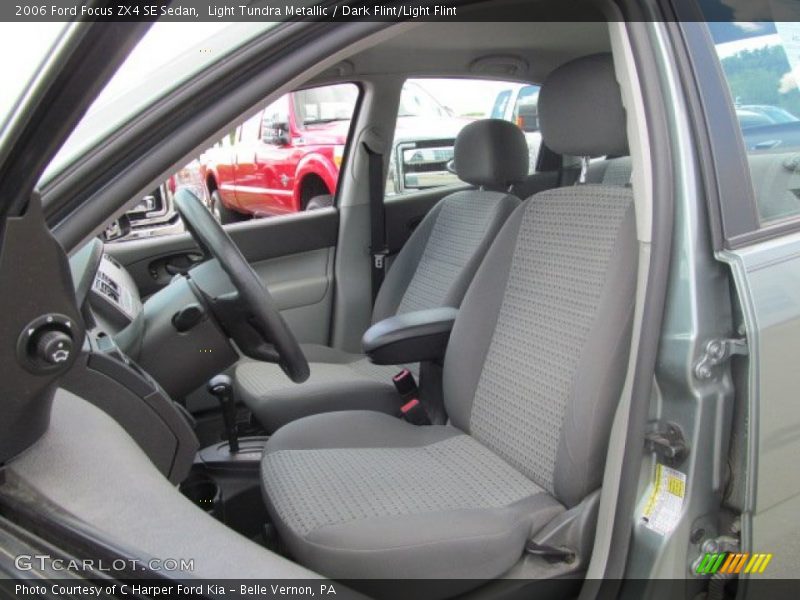 Light Tundra Metallic / Dark Flint/Light Flint 2006 Ford Focus ZX4 SE Sedan