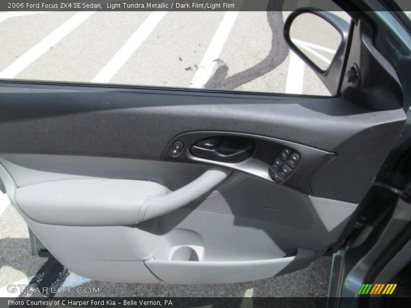 Light Tundra Metallic / Dark Flint/Light Flint 2006 Ford Focus ZX4 SE Sedan
