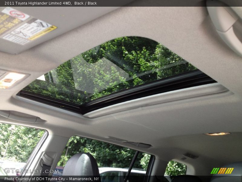 Black / Black 2011 Toyota Highlander Limited 4WD