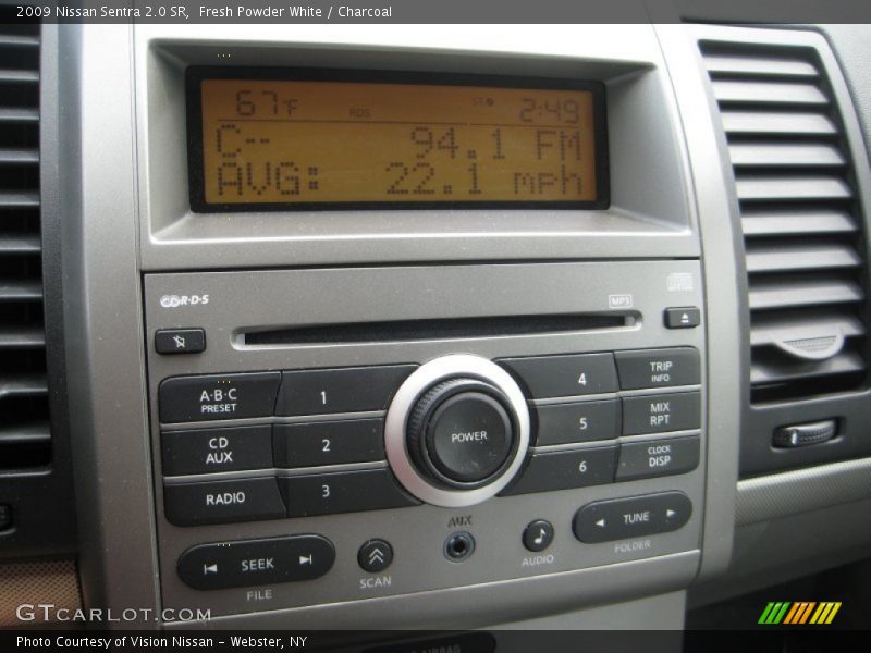 Fresh Powder White / Charcoal 2009 Nissan Sentra 2.0 SR