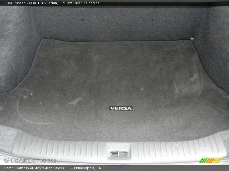 Brilliant Silver / Charcoal 2008 Nissan Versa 1.8 S Sedan