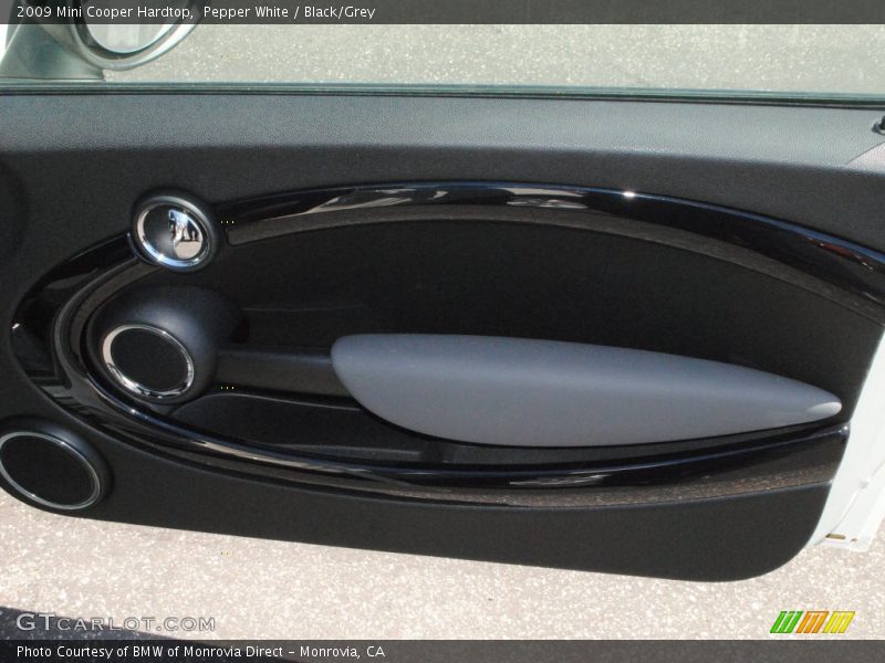 Pepper White / Black/Grey 2009 Mini Cooper Hardtop