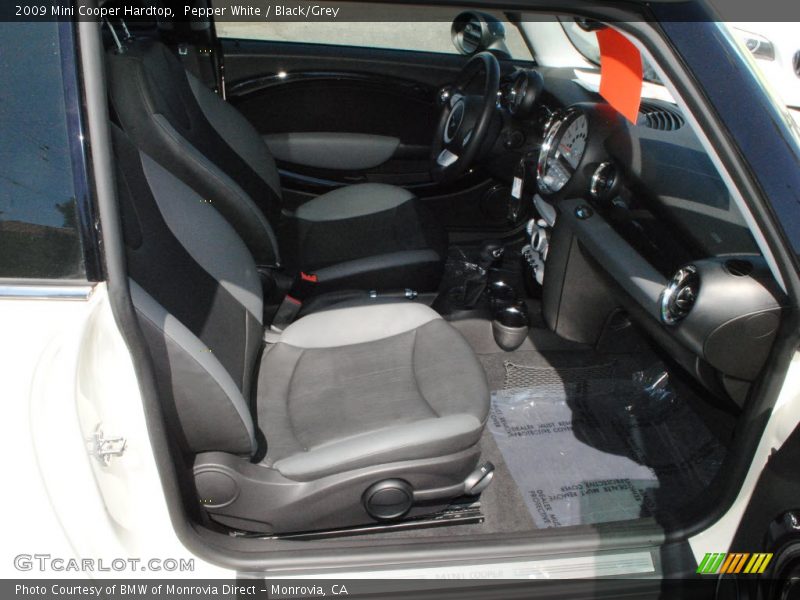 Pepper White / Black/Grey 2009 Mini Cooper Hardtop