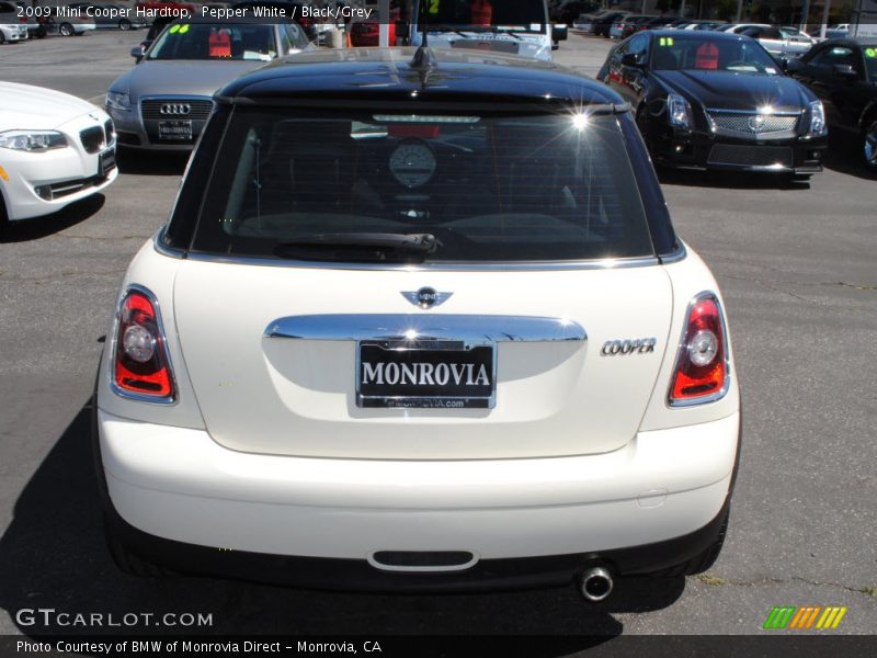Pepper White / Black/Grey 2009 Mini Cooper Hardtop