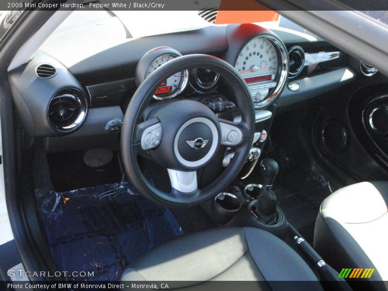 Pepper White / Black/Grey 2009 Mini Cooper Hardtop