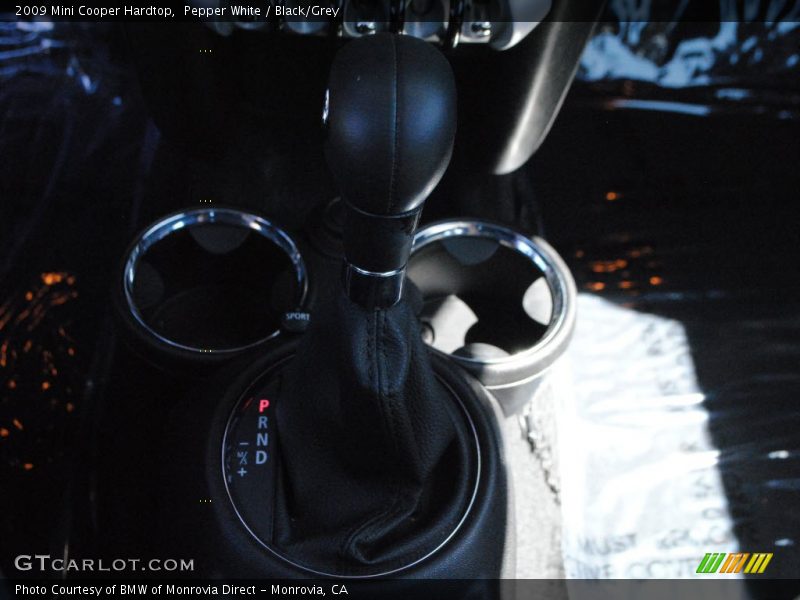 Pepper White / Black/Grey 2009 Mini Cooper Hardtop