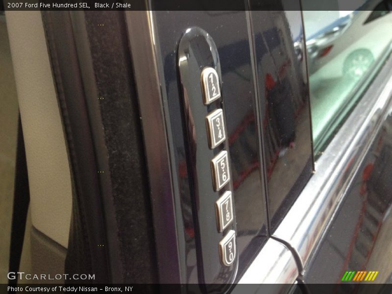 Black / Shale 2007 Ford Five Hundred SEL