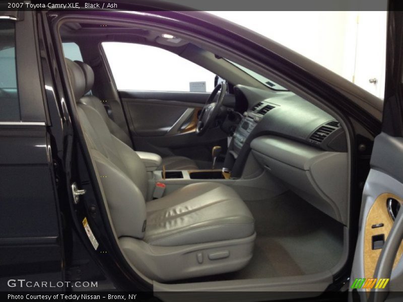Black / Ash 2007 Toyota Camry XLE