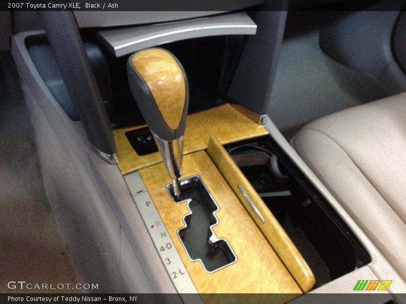 Black / Ash 2007 Toyota Camry XLE