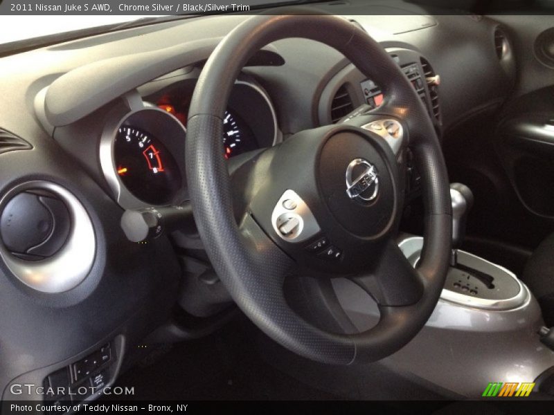 Chrome Silver / Black/Silver Trim 2011 Nissan Juke S AWD