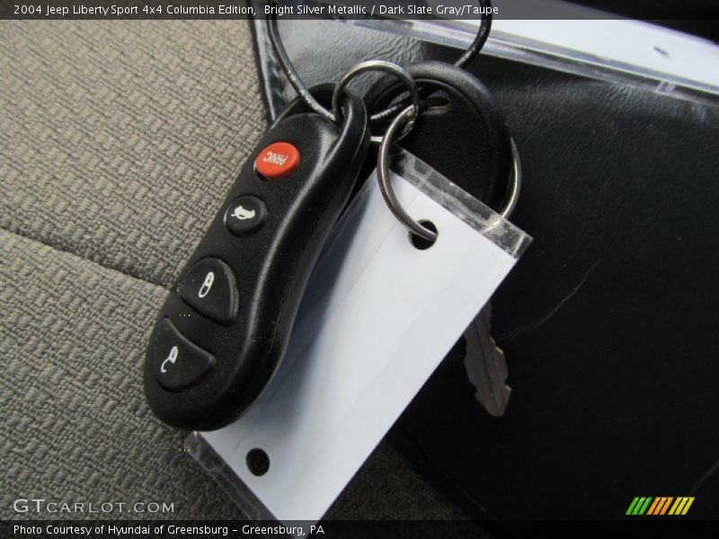 Bright Silver Metallic / Dark Slate Gray/Taupe 2004 Jeep Liberty Sport 4x4 Columbia Edition