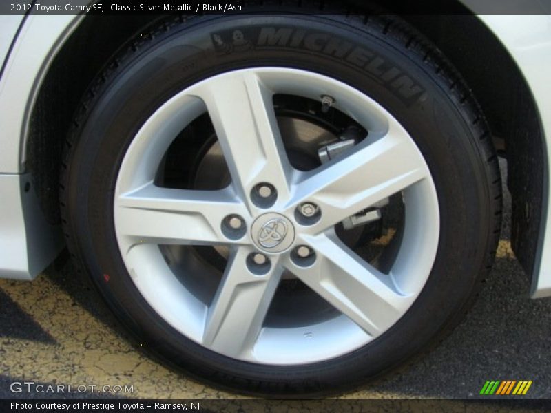 Classic Silver Metallic / Black/Ash 2012 Toyota Camry SE