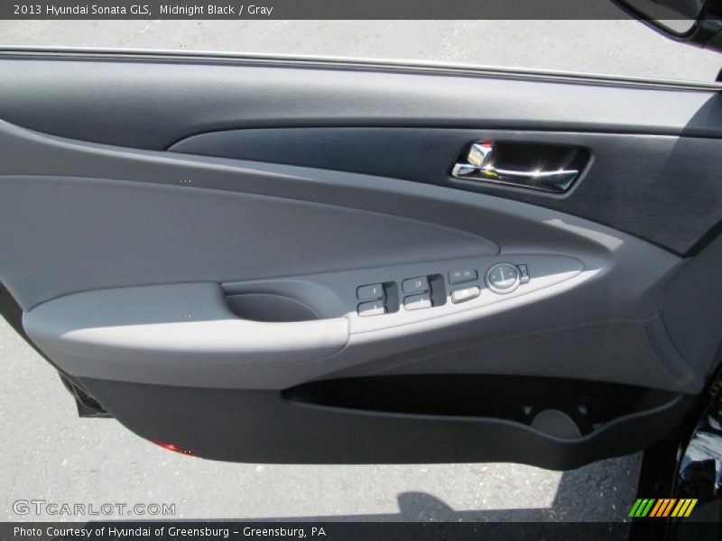 Midnight Black / Gray 2013 Hyundai Sonata GLS