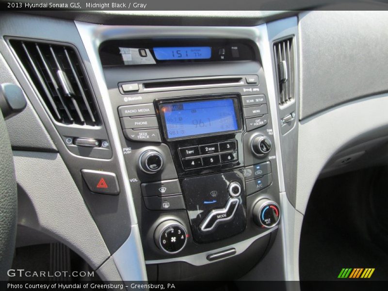 Midnight Black / Gray 2013 Hyundai Sonata GLS