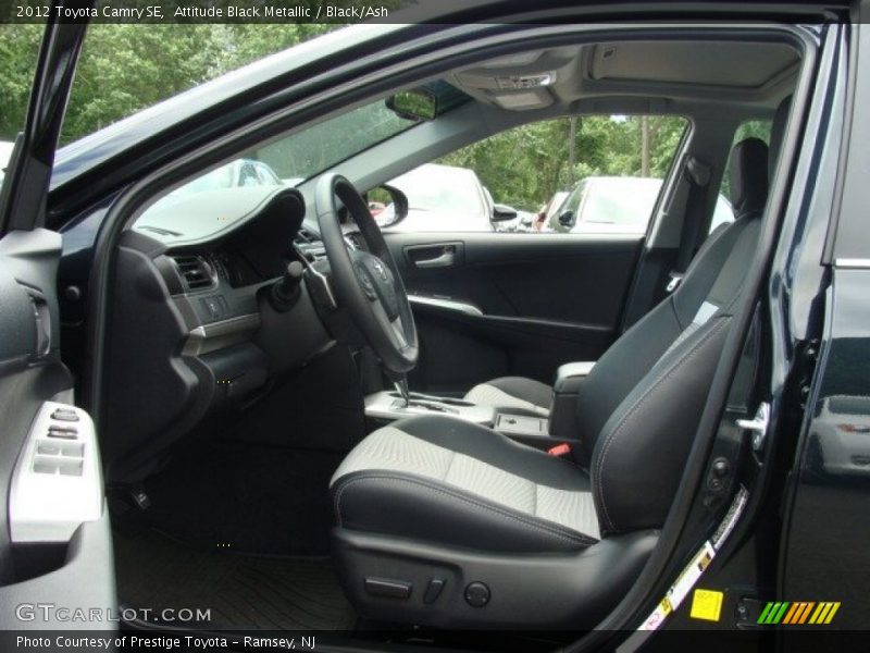 Attitude Black Metallic / Black/Ash 2012 Toyota Camry SE