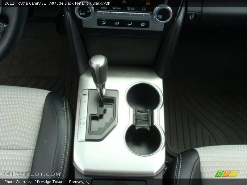 Attitude Black Metallic / Black/Ash 2012 Toyota Camry SE