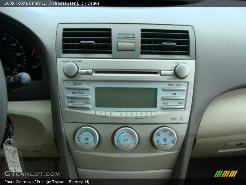 Aloe Green Metallic / Bisque 2009 Toyota Camry LE