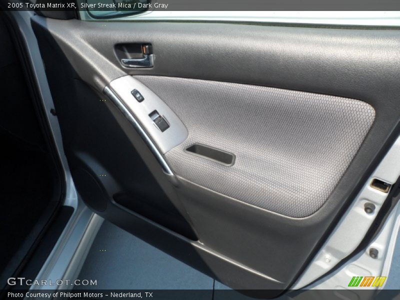 Silver Streak Mica / Dark Gray 2005 Toyota Matrix XR