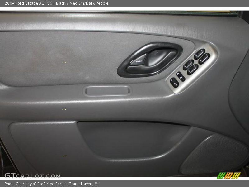 Black / Medium/Dark Pebble 2004 Ford Escape XLT V6