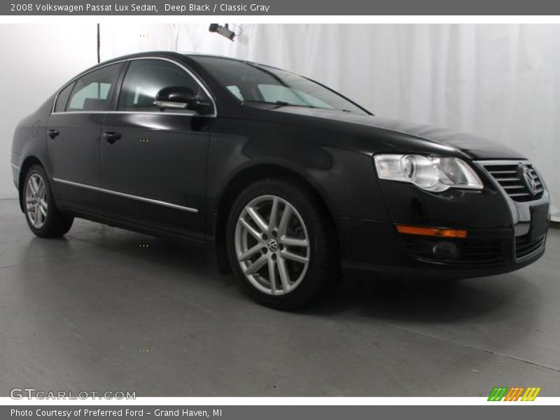 Deep Black / Classic Gray 2008 Volkswagen Passat Lux Sedan