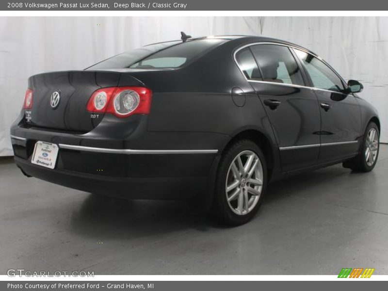 Deep Black / Classic Gray 2008 Volkswagen Passat Lux Sedan