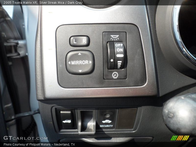 Silver Streak Mica / Dark Gray 2005 Toyota Matrix XR