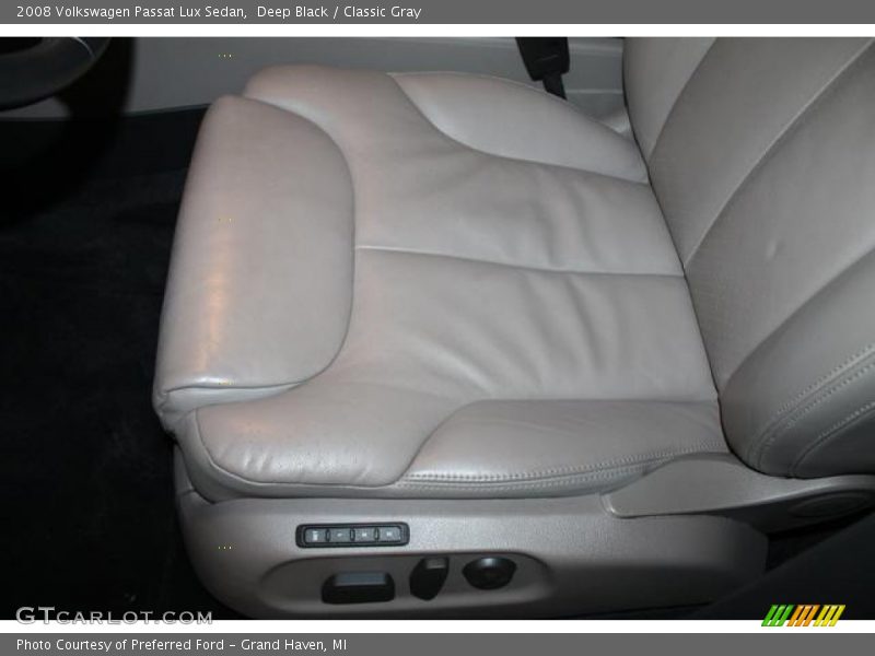 Deep Black / Classic Gray 2008 Volkswagen Passat Lux Sedan
