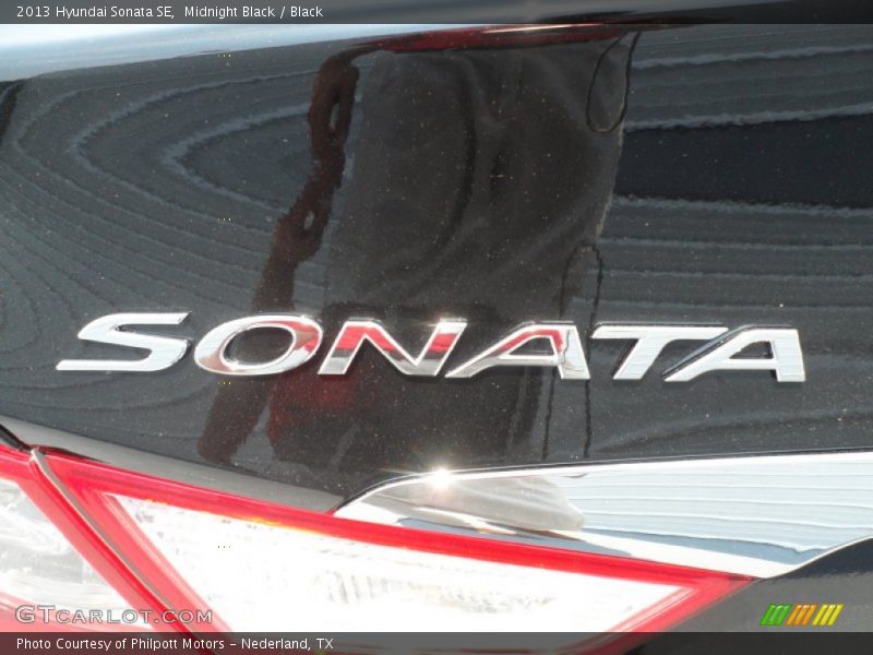 Midnight Black / Black 2013 Hyundai Sonata SE