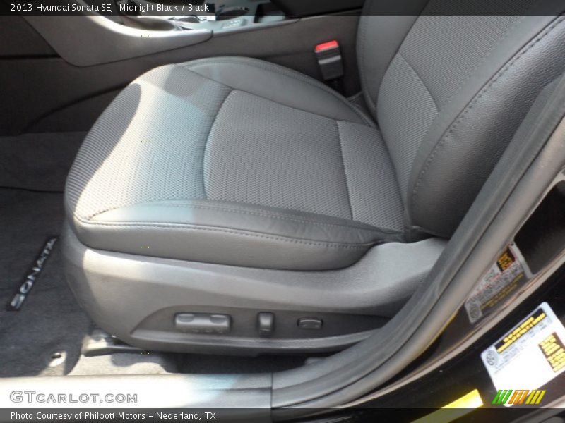 Midnight Black / Black 2013 Hyundai Sonata SE