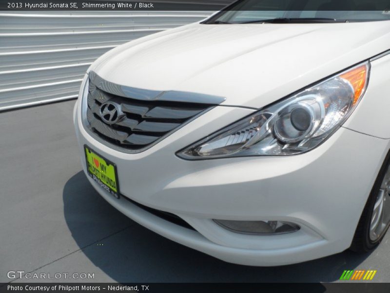Shimmering White / Black 2013 Hyundai Sonata SE
